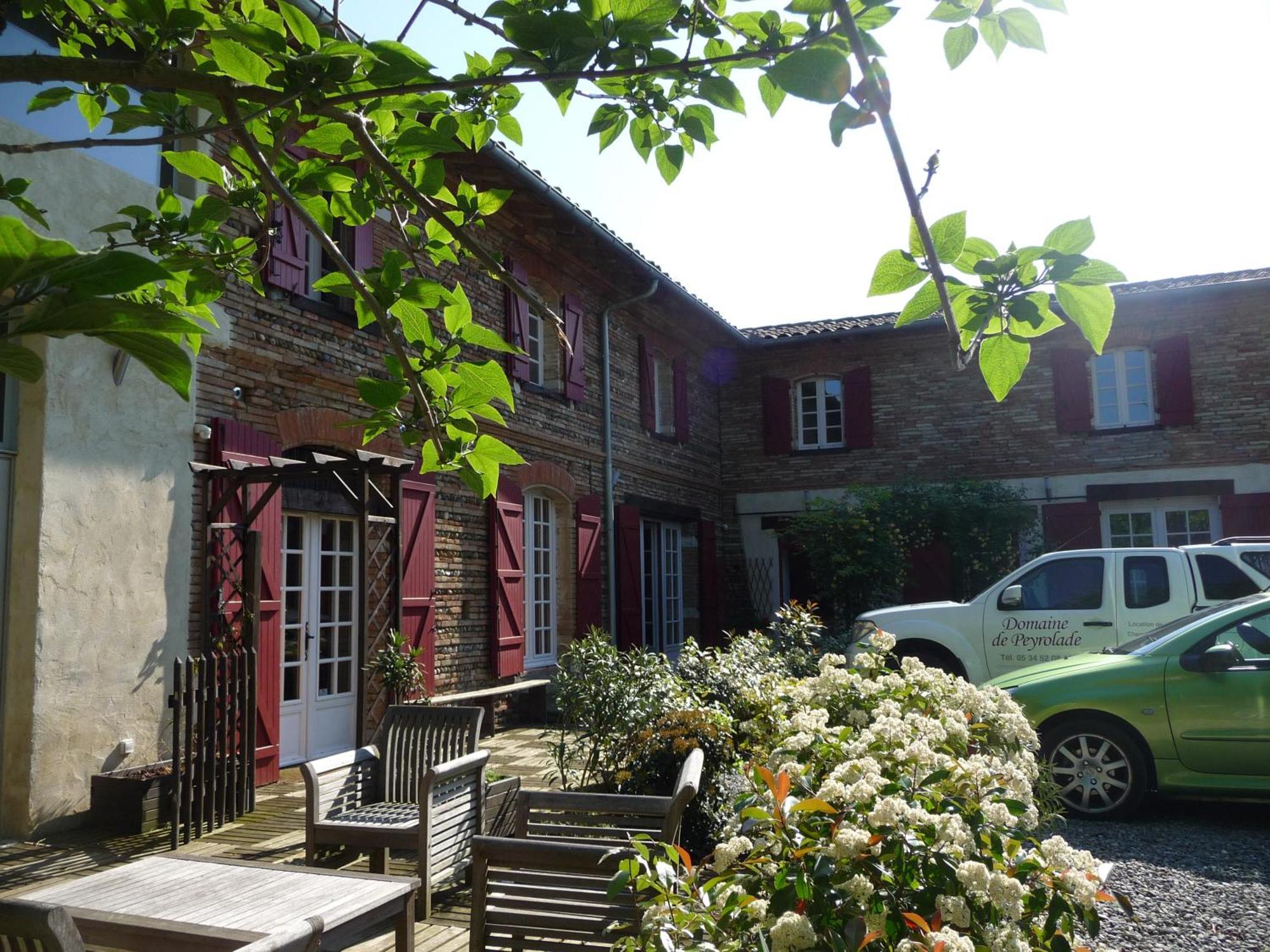 Logis Domaine De Peyrolade Bed & Breakfast Daux Luaran gambar