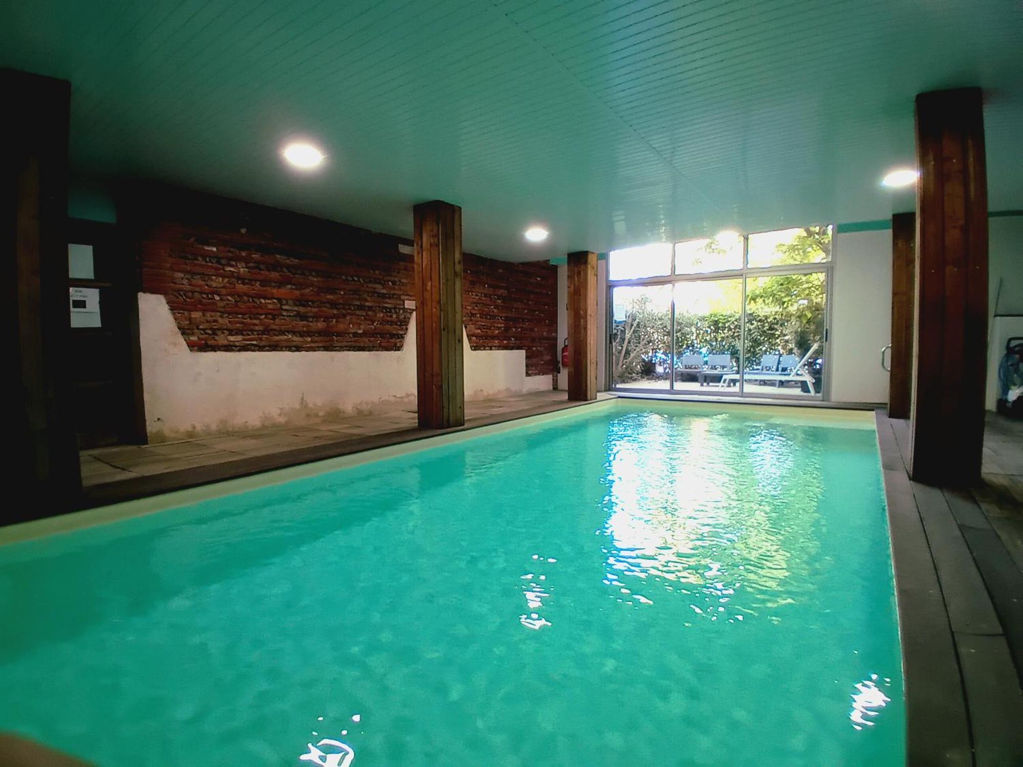 Logis Domaine De Peyrolade Bed & Breakfast Daux Luaran gambar